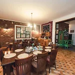 Sfizioso Boutique - Free Parking *