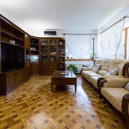 Apartment Azure In Downtown - Free Parking Brasov