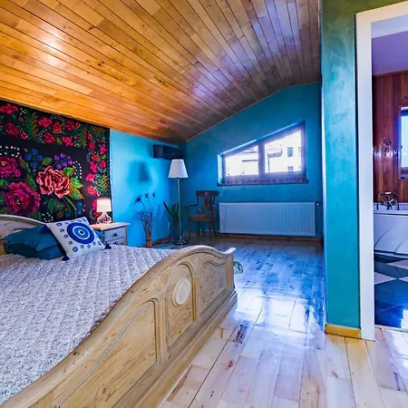 Azure In Downtown - Free Parking Apartment Brasov