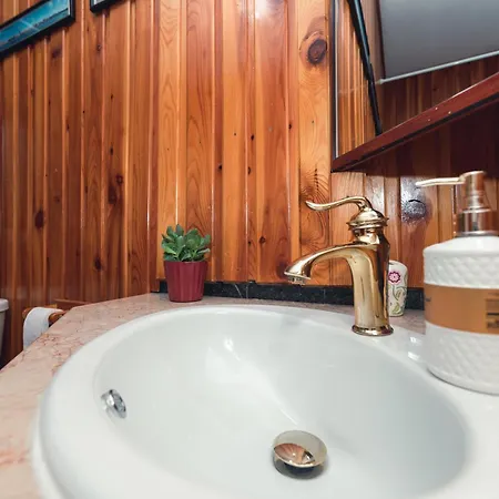 Sfizioso Boutique - Free Parking * براشوف