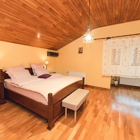 Sfizioso Boutique - Free Parking