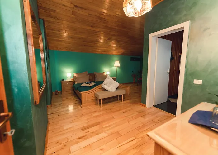 Sfizioso Boutique - Free Parking *