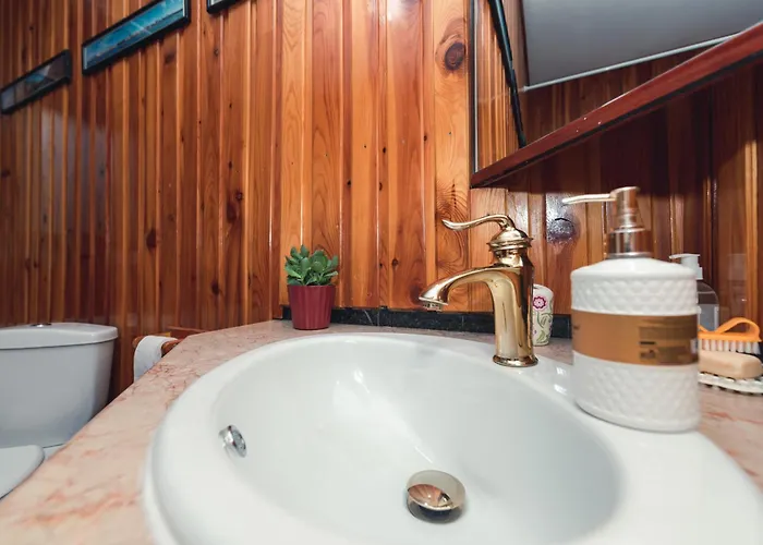 Sfizioso Boutique - Free Parking * בראשוב