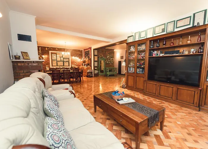 Sfizioso Boutique - Free Parking