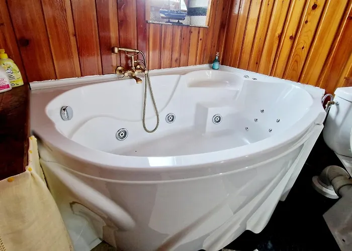 Sfizioso Boutique - Free Parking